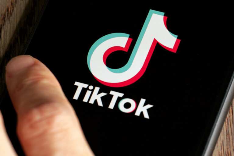 Dem Senator asks Google, Apple to remove TikTok from US app stores