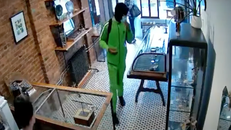 Shock Video: Armed Suspect Robs NYC Jewelry Store for Second Time in Weeks