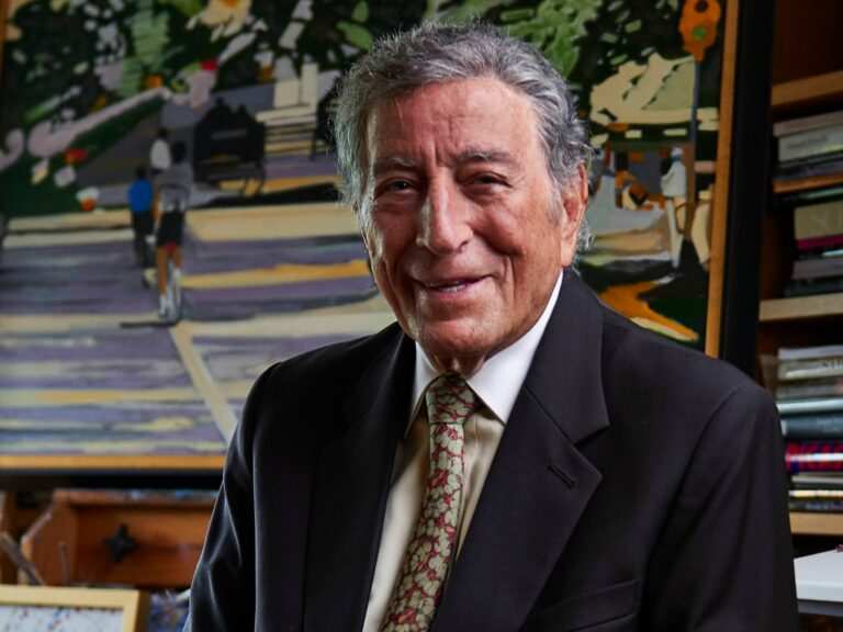 Tony Bennett, timeless singer who won over fans for decades, dies at 96