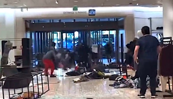 'Flash mob': Watch department store get ransacked in huge smash and grab, nearly $100,000 stolen