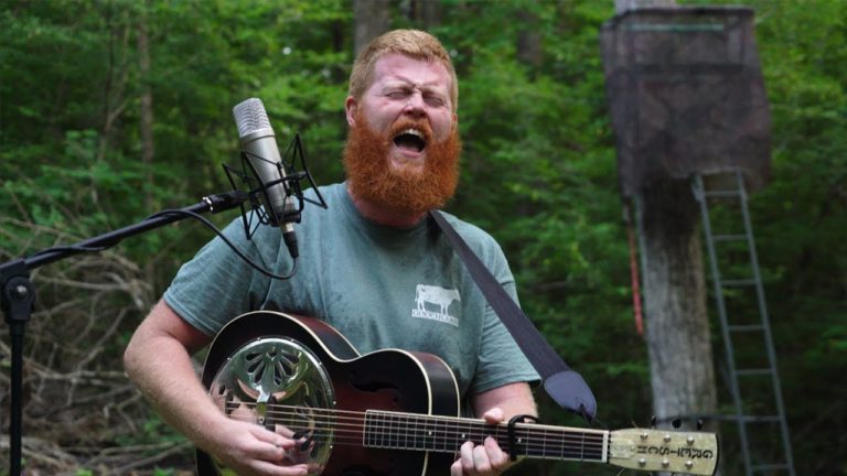 Virginia Factory Worker Becomes 'Overnight Sensation' as Blue-Collar Anthem 'Rich Men North of Richmond' Blows Up