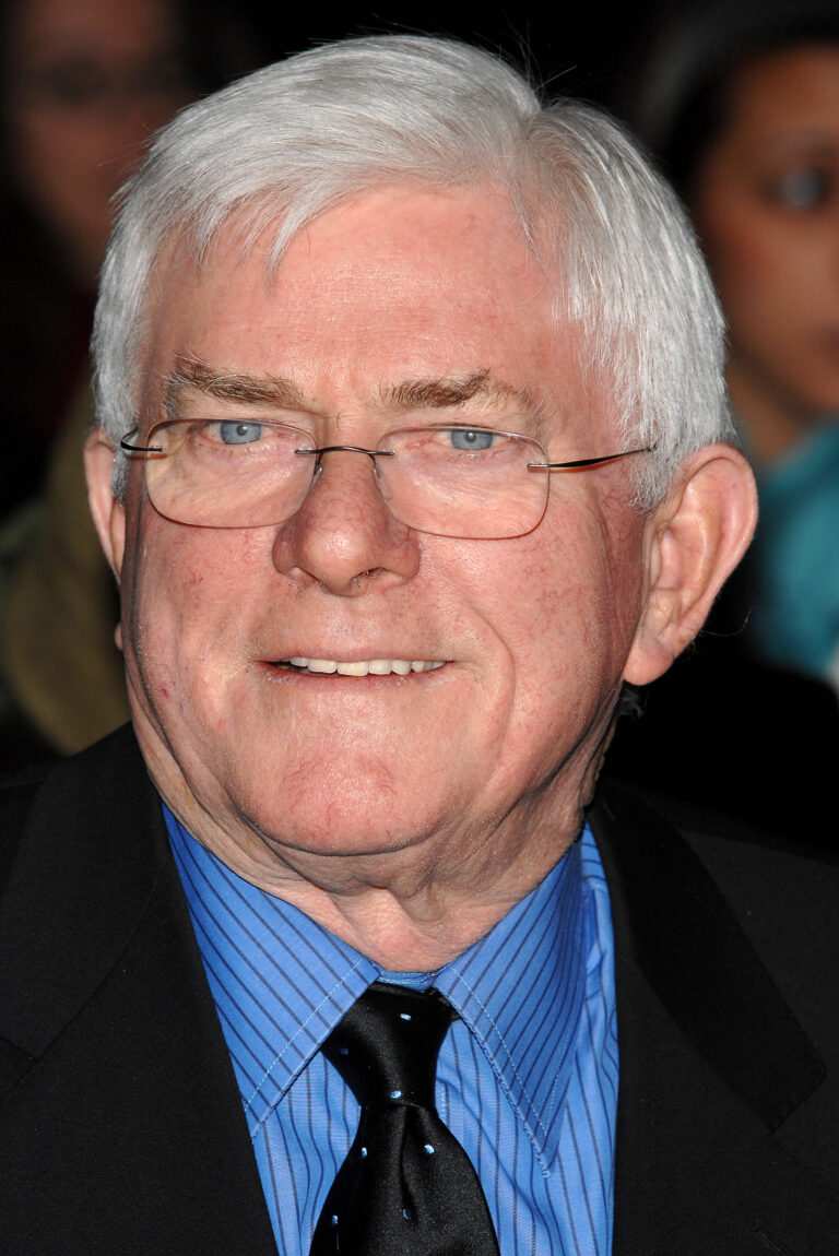 Phil Donahue, pioneering TV talk show host, dies at 88