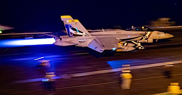 U.S. Navy pilots eject from F/A-18 fighter jet after aircraft downed by friendly fire over Red Sea * WorldNetDaily * by David Brummer