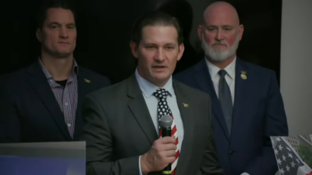 100 Vets, Supporters Rally For Hegseth's Pentagon Nomination