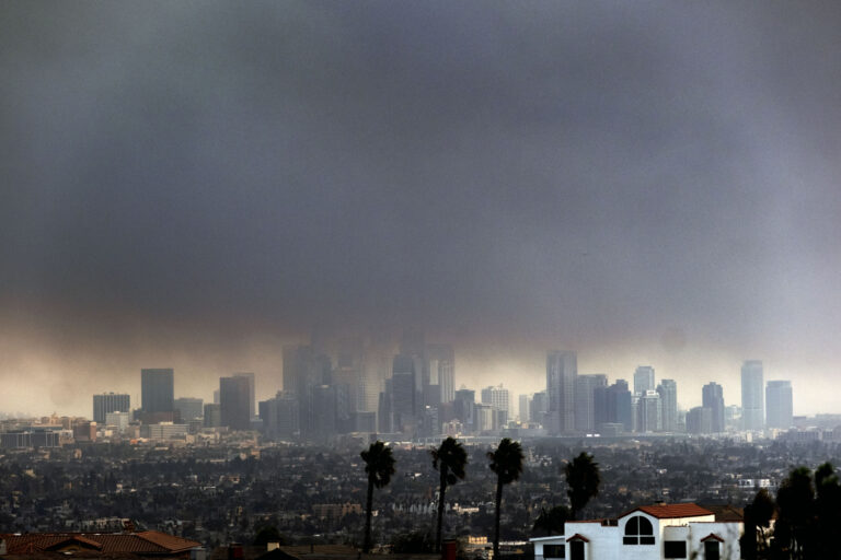 Live Updates: 5 Simultaneous Wildfires Wreak Havoc on Los Angeles - 1,000 Structures Destroyed, 2 Deaths Confirmed - InfoArmed - Trump Knows - InfoArmed - Trump Knows