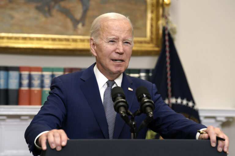 Pic: Biden pardons family minutes before Trump inauguration