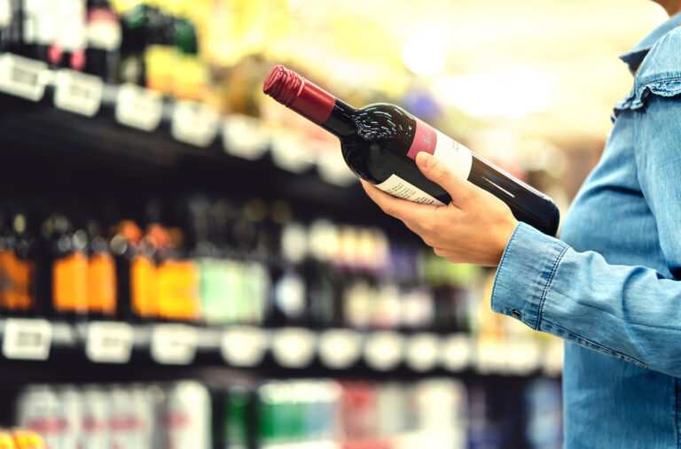 Why the US surgeon general wants cancer warning labels on alcoholic drinks