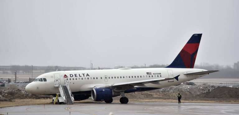 Video/Pics: Delta plane crash leaves at least 15 injured