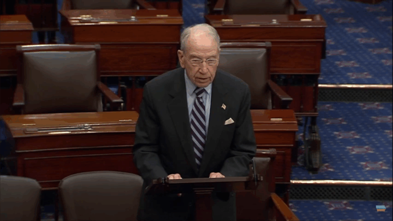Grassley Asks FBI For Declassified Doc On Russia Collusion Hoax