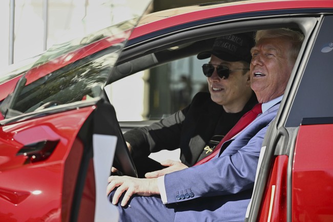 Holy Crap! Is Elon Musk About to Be Ousted As Tesla CEO?