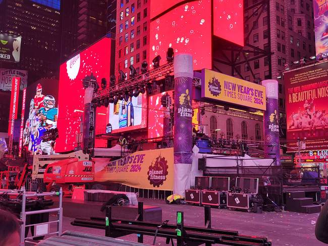 12-Foot Statue of Obese Black Woman Appears in Times Square