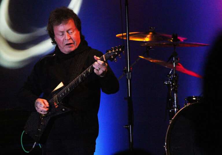 Classic rock guitarist, ‘Real American’ singer Rick Derringer dies at 77