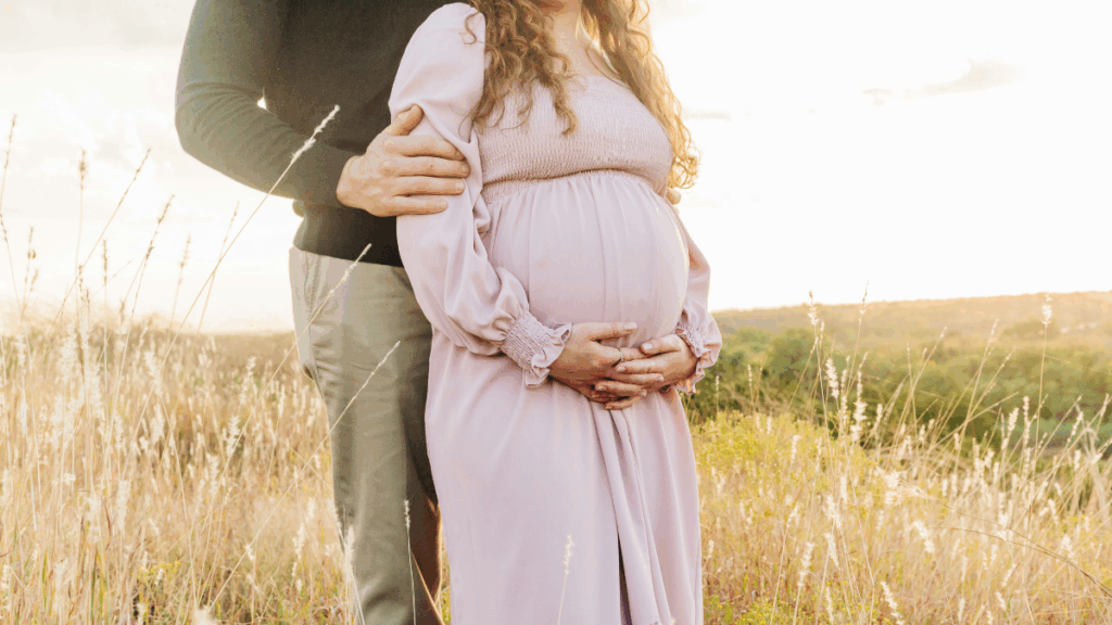 No, A 'Group Of Pals' Can't Replace A Mom And A Dad
