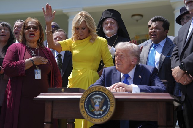 Trump Asks Muslim Leaders 'Do You Want to Die?' and 'What About the 38 Virgins?'