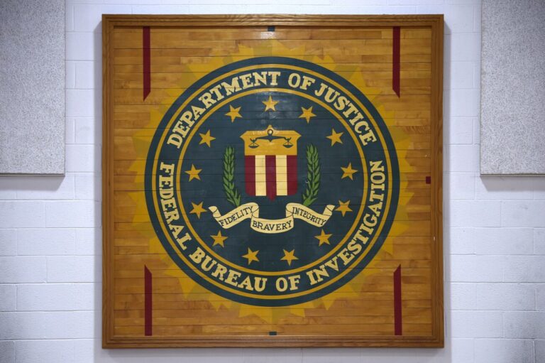 DOJ Officials Didn't Know Database Let FBI Bury Russiagate Docs - InfoArmed - Trump Knows
