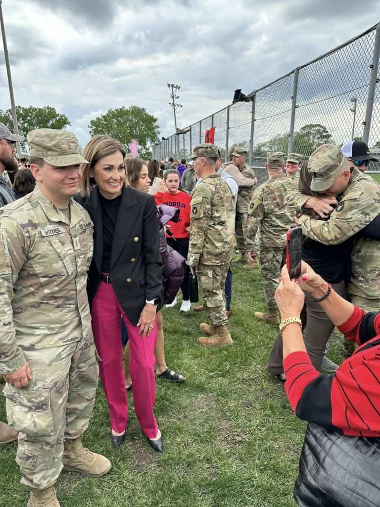 Families send off Iowa National Guard soldiers in Iowa City for yearlong deployment